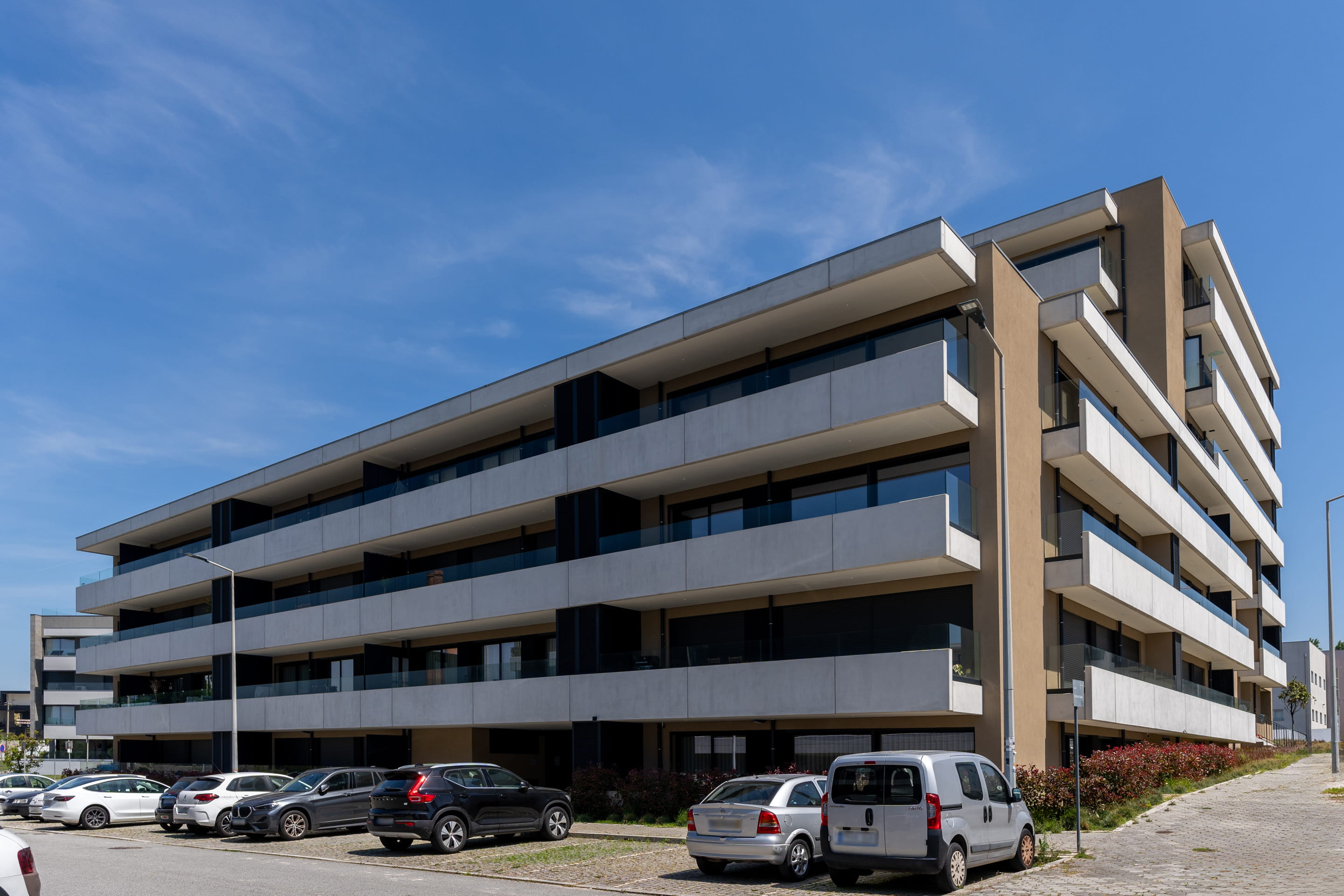 Modernidade e bem-estar junto ao mar. 2
